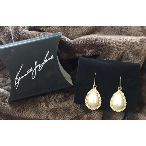 Vintage Avon Kenneth Jay Lane KJL Branch Out Teardrop Earrings Pierced Pearl - Picture 1 of 3